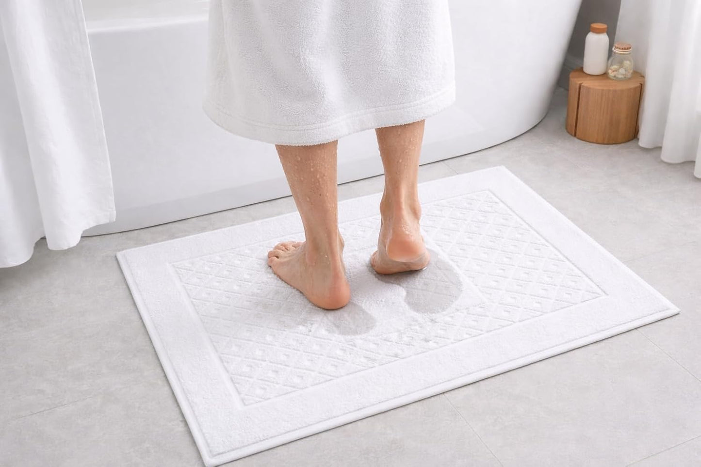 Caramont Lot de 6 Tapis de Bain 50x70 cm – 100% Coton, Doux et Absorbants, Séchage Rapide, Qualité Hôtelière – Blanc – pour Salle de Bain, Maison, Hôtel et Spa