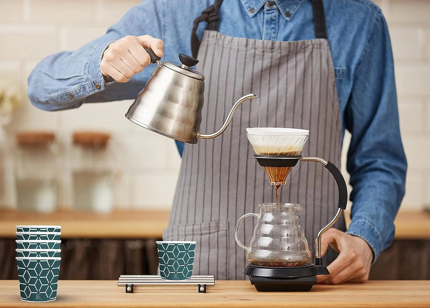 Caramont,4 Oz Espresso Gobelets en Carton avec Agitateurs en Bois,Écologique et Jetables,Résistant à la Chaleur,Carton de Qualité,Idéal pour Toutes Les Boissons Chaudes ; Café,Thé,Chocolat etc. -400