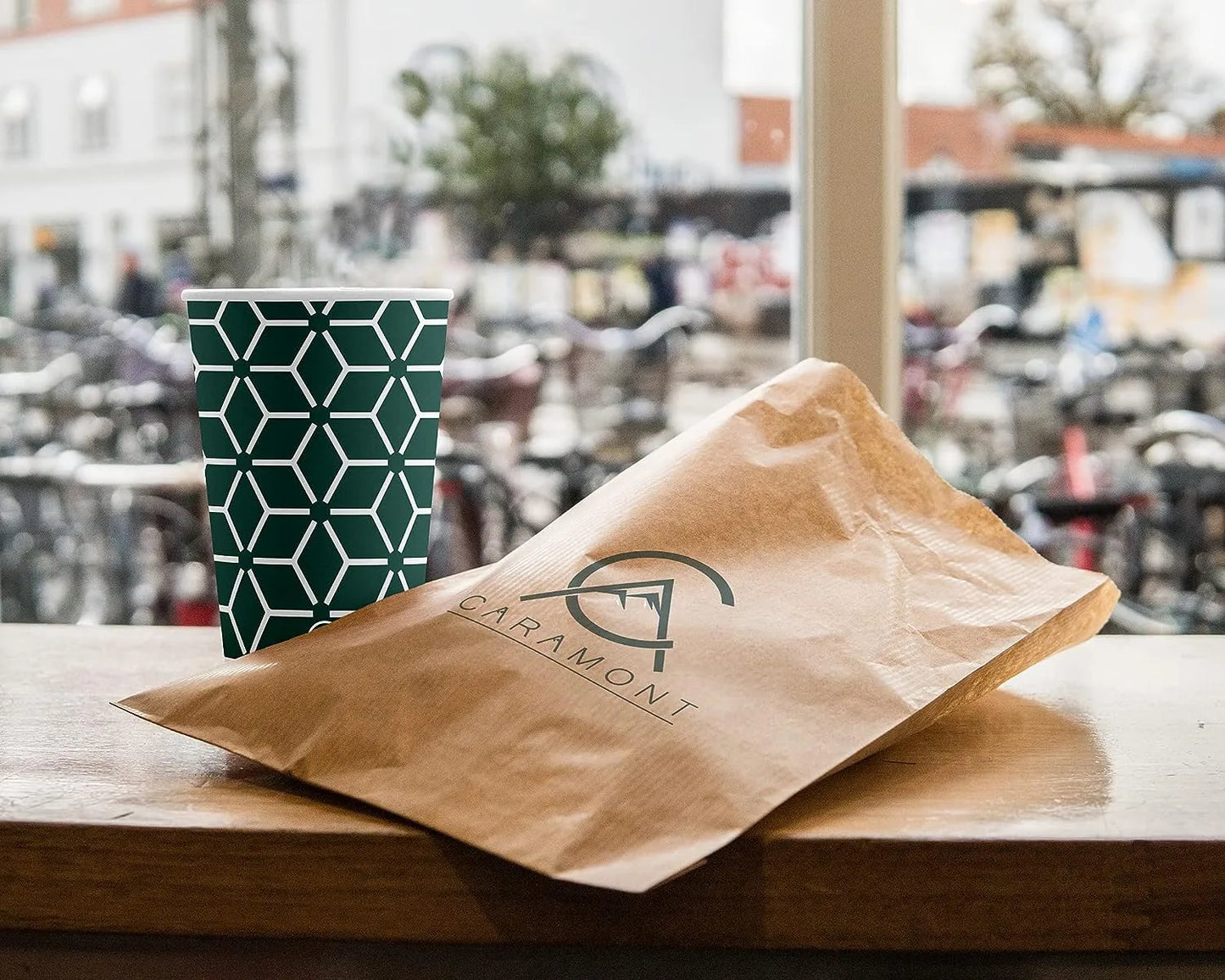 Caramont,7 Oz Gobelets en Carton avec Agitateurs en Bois,Écologique et Jetables,Résistant à la Chaleur,pour la Boisson Froide et Chaude en Carton de Qualité,Ideal pour Café,Thé,Anniversaire,etc -400