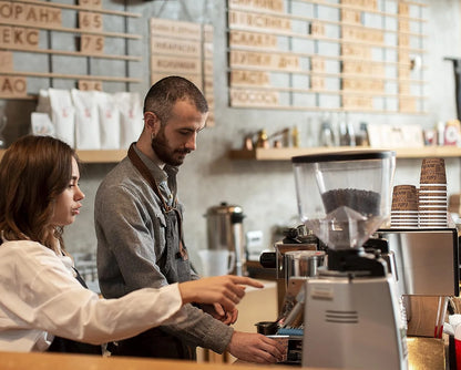 Caramont, 4 oz Espresso-Pappbecher mit Holzrührstäbchen, umweltfreundlich und zum Einmalgebrauch, hitzebeständig, hochwertiger Karton, ideal für alle Heißgetränke; Kaffee, Tee, Schokolade usw. -400 